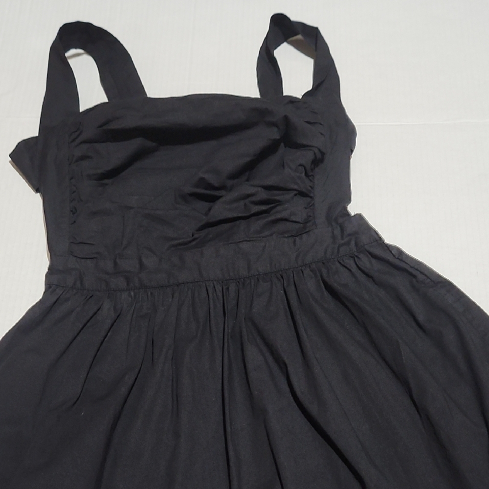 Chic Black Sleeveless Dress